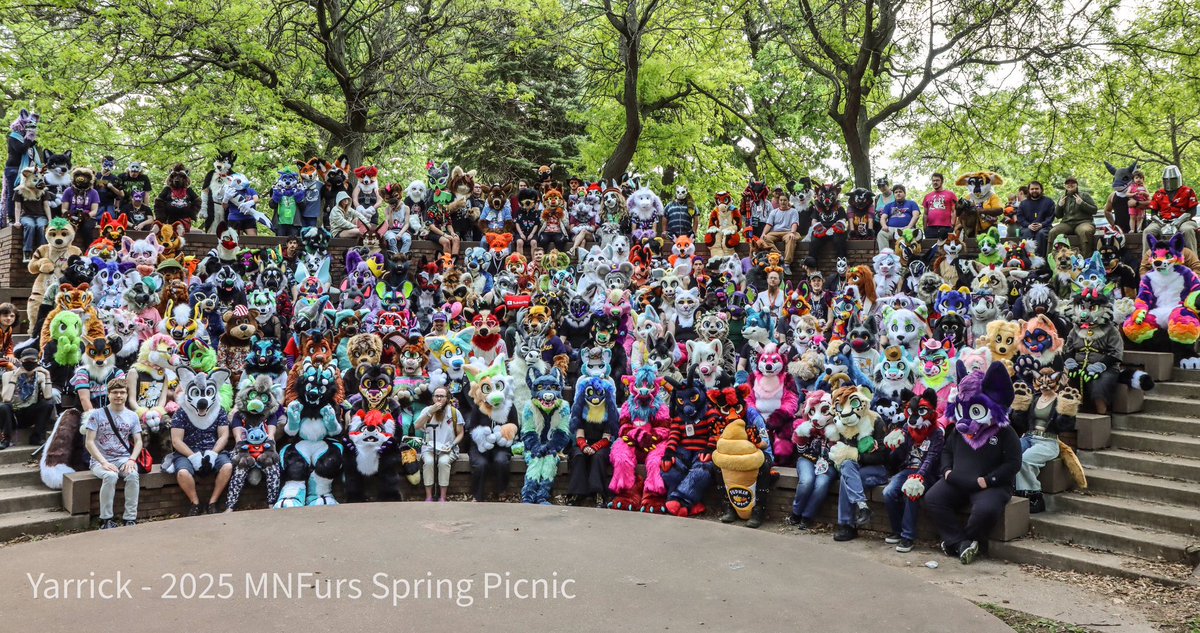 HydahGoat's tweet image. Traveled to Minnesota this weekend to attend a furmeet with my friends. Had an absolute blast!