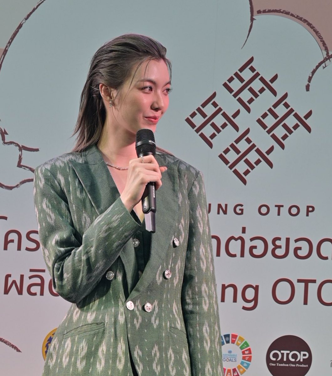 dorae_tarn's tweet photo. พี่หลิงเก่งอ่าาา หาน้องอาบูที่เหมือนน้องออมขนาดนี้ได้ไง https://t.co/ShCnHNTO77