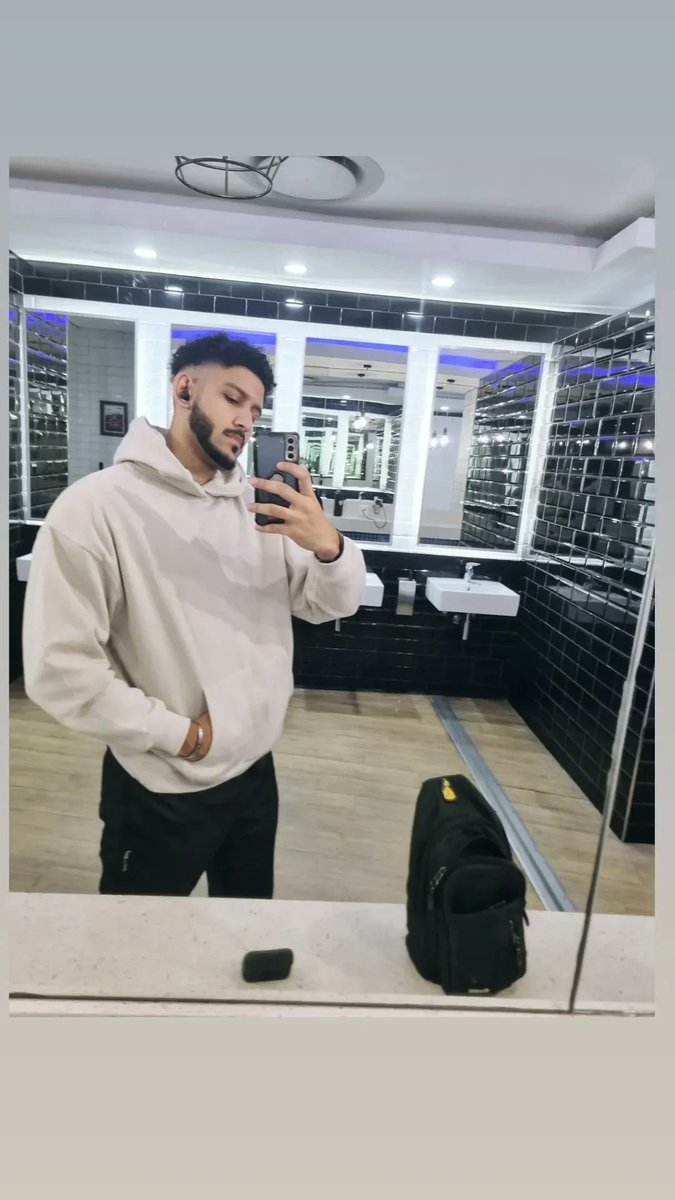 DjSlumoPlays tweet media