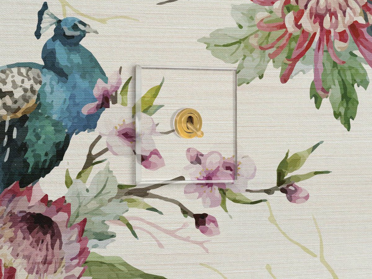 Prism by Focus SB - Elegant Transparency, Seamless Integration

Our clear Prism faceplate effortlessly highlights your wallpaper by integrating with any design. It is available with a range of switch style options, pictured here with a toggle.

#Prism #DesignConsultant #Lighting