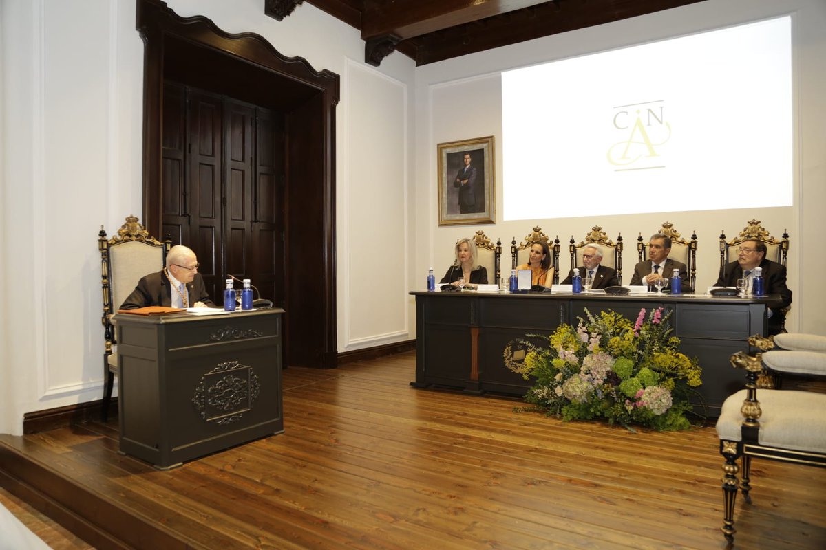 C.Notarial Andalucía (@cnotarialcna) on Twitter photo 👏 Fue todo un honor acoger el acto en nuestra sede de Granada el acto de imposición de la Medalla de Honor de la <a href="/rajylgr/">Real Academia Jurisprudencia y Legislación Granada</a> a nuestro querido Andrés Tortosa Muñoz, notario, académico y último decano del Colegio Notarial de Granada antes unirse con el de Sevilla.
¡Enhorabuena! 👏 Fue todo un honor acoger el acto en nuestra sede de Granada el acto de imposición de la Medalla de Honor de la <a href="/rajylgr/">Real Academia Jurisprudencia y Legislación Granada</a> a nuestro querido Andrés Tortosa Muñoz, notario, académico y último decano del Colegio Notarial de Granada antes unirse con el de Sevilla.
¡Enhorabuena!