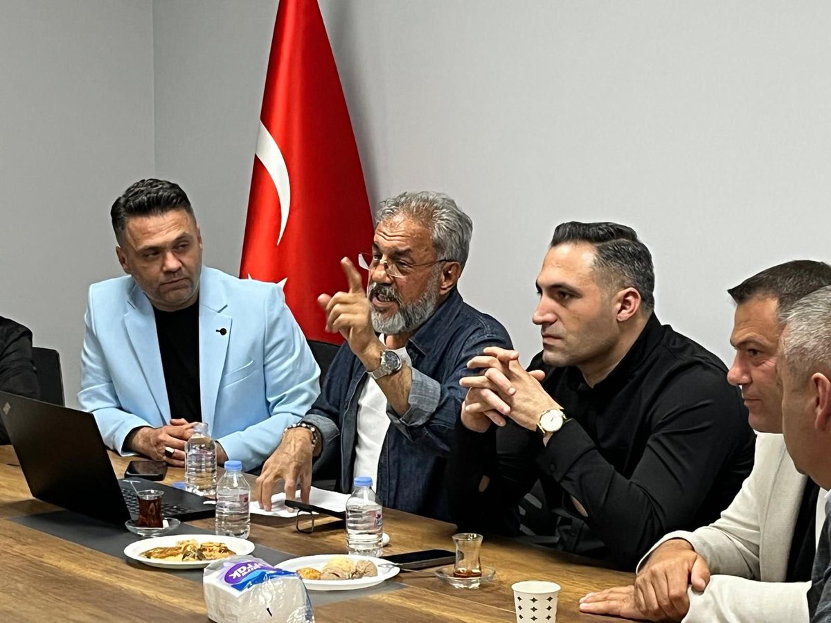 suleyman6061's tweet photo. SAKARYA’DAYIZ…
Şube Başkanlığımız tarafından düzenlenen temsilciler toplantısına, Genel Başkan Yardımcımız Remzi Karataş ile birlikte katılım sağladık.
Temsilcilerimizin sorularını yanıtlayarak sendikamızın çalışmaları hakkında bilgi verdik. https://t.co/VUq7f7k4A1