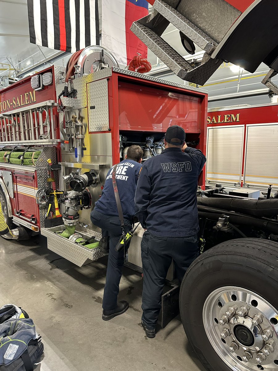 cityofwsfire's tweet photo. Passing the torch, one detail at a time. E13 Engineer Wilkins walks Rookie FF Tynio through pump anatomy and troubleshooting—hands-on knowledge that saves seconds when it counts. #MentorshipMatters #FireServiceTraining #WSFire https://t.co/xvquJIRyFX