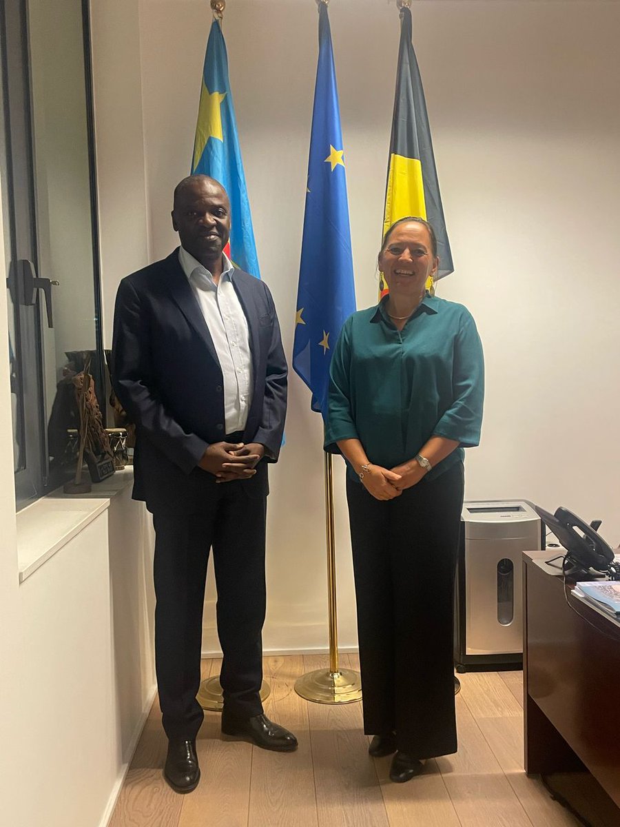 John Agbor (@johnunicef) on Twitter photo Ravi d’avoir échangé avec <a href="/DebilderlingR/">Roxane de Bilderling</a> <a href="/BelgiqueRDCongo/">Belgique en RDCongo</a>. Grâce à un partenariat solide et à des financements flexibles, la Belgique permet à <a href="/UNICEFDRC/">UNICEF en RDC</a> de réagir vite, de planifier sur le long terme et de renforcer la durabilité des actions #PourChaqueEnfant en RDC. Ravi d’avoir échangé avec <a href="/DebilderlingR/">Roxane de Bilderling</a> <a href="/BelgiqueRDCongo/">Belgique en RDCongo</a>. Grâce à un partenariat solide et à des financements flexibles, la Belgique permet à <a href="/UNICEFDRC/">UNICEF en RDC</a> de réagir vite, de planifier sur le long terme et de renforcer la durabilité des actions #PourChaqueEnfant en RDC.