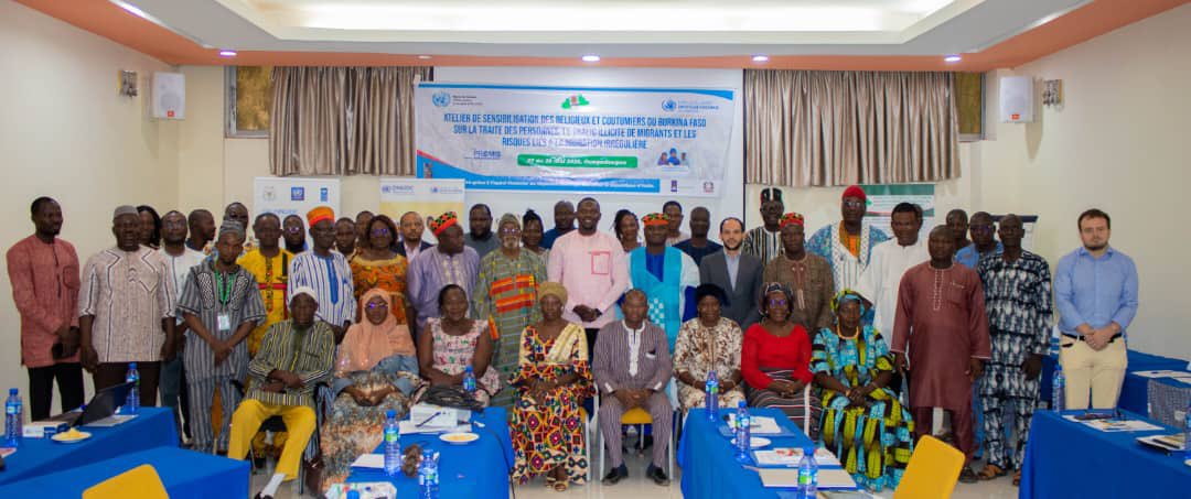 📢 Ouagadougou 🇧🇫

📚Cérémonie d'ouverture de l'atelier de sensibilisation des coutumiers et religieux sur la traite des personnes, le trafic illicite de migrants et les risques liés à la migration