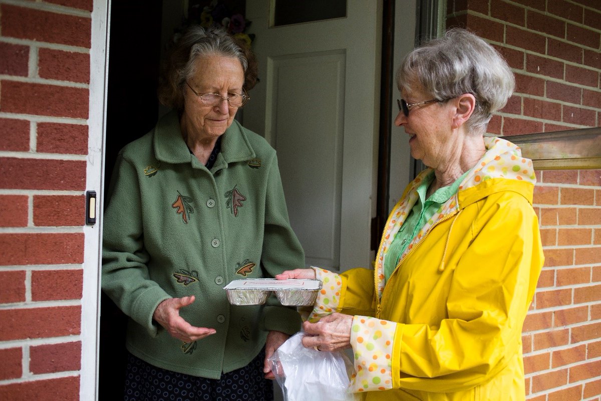 Who do you contact when you have questions about finding #aging services near you? The Eldercare Locator of course! We help #OlderAdults find resources in their communities. Contact us: 1-800-677-1116 | eldercare.acl.gov