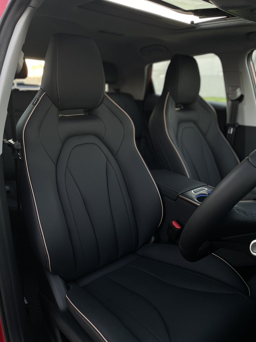 SnapChange's tweet image. Bug fixed ✅

The Omoda C5 X-Series has a new throttle calibration together with a new dual clutch transmission, new rear suspension, bigger boot space and a fresh new look 👍👍

@Omoda_SA