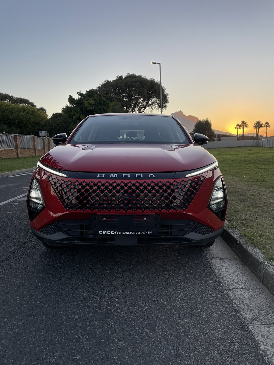 SnapChange's tweet image. Bug fixed ✅

The Omoda C5 X-Series has a new throttle calibration together with a new dual clutch transmission, new rear suspension, bigger boot space and a fresh new look 👍👍

@Omoda_SA