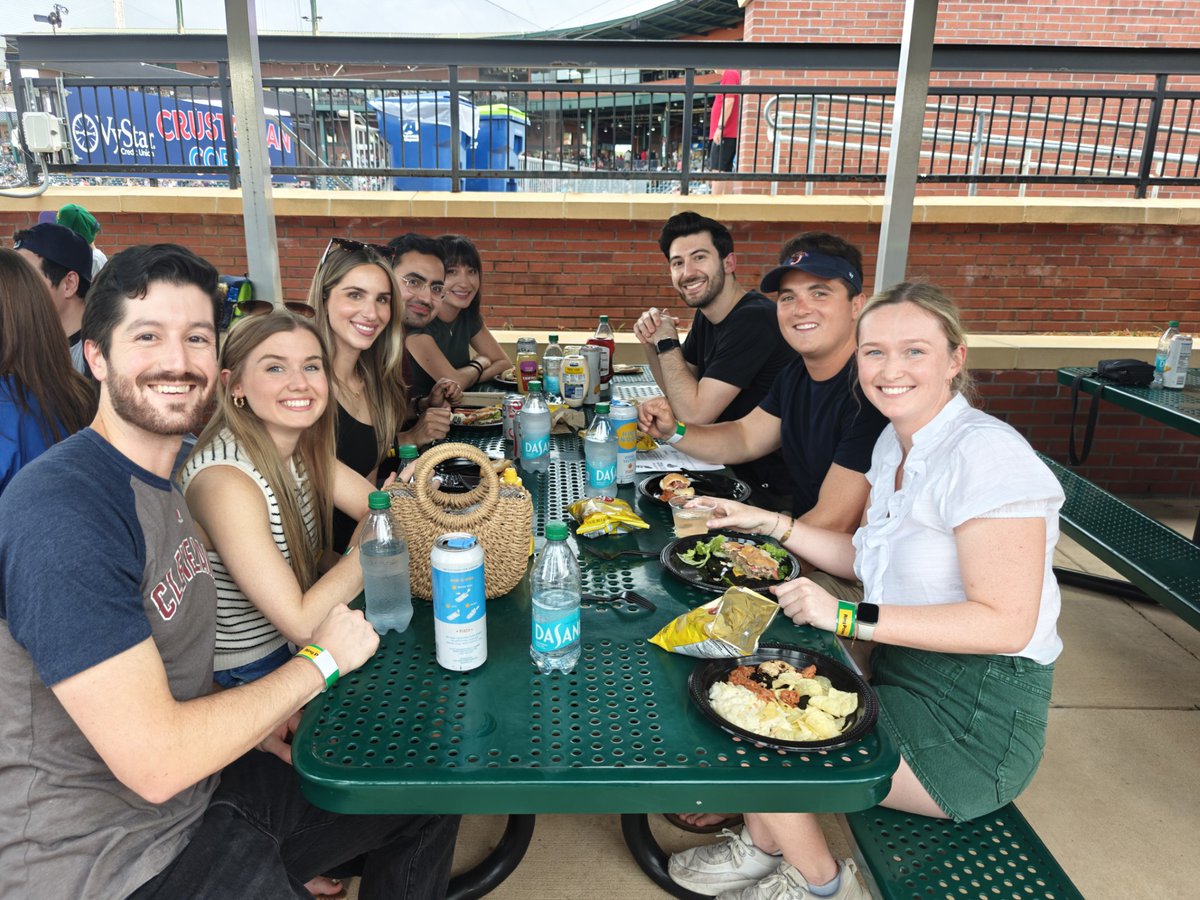 dcmsonline's tweet image. Our Jacksonville Jumbo Shrimp game for residents & fellows took place on May 22 with more than 100 residents and their guests in attendance! Tickets were provided through the DCMS Foundation’s 1853 Founders Club. Check out photos from the event here: facebook.com/media/set/?van…