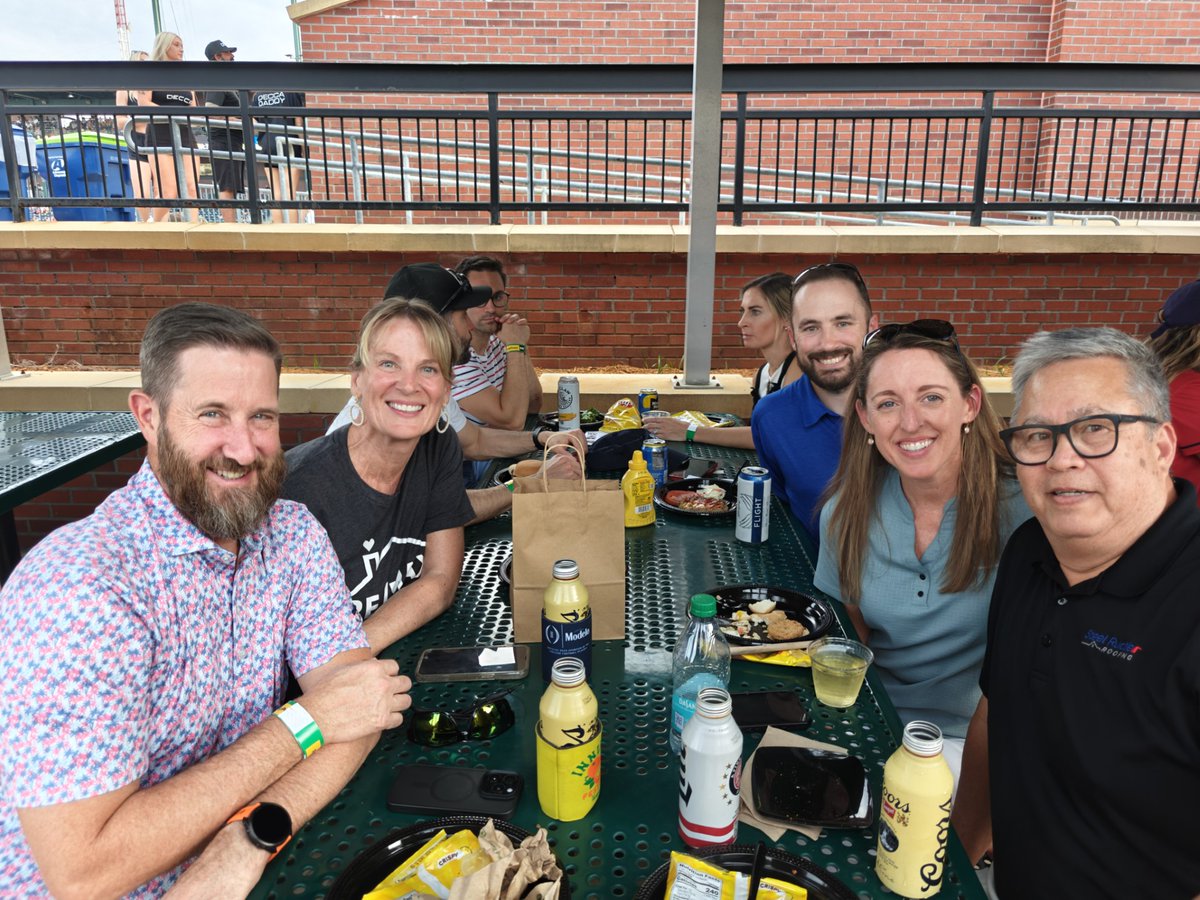 dcmsonline's tweet image. Our Jacksonville Jumbo Shrimp game for residents & fellows took place on May 22 with more than 100 residents and their guests in attendance! Tickets were provided through the DCMS Foundation’s 1853 Founders Club. Check out photos from the event here: facebook.com/media/set/?van…