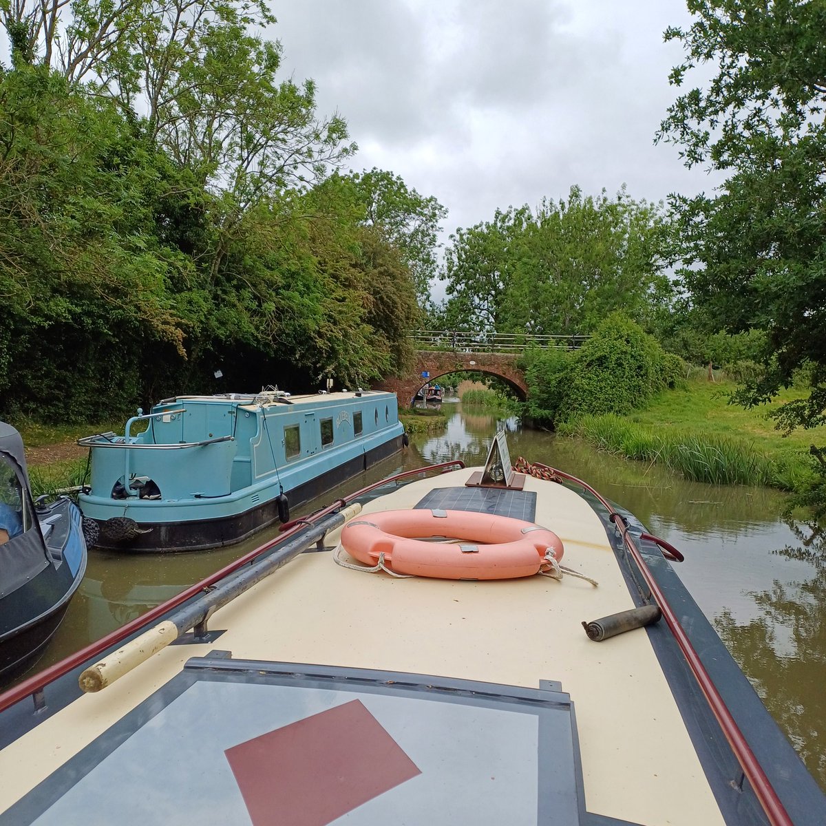 KarlQuinney's tweet photo. A few pics from Friday and Saturday, on land and on the water at @CrickShow with @LNBP_Braunston
#crickboatshow #canals #narrowboat #clientwork #Copywriter #copywriterslife #onthewater #boattrips #communityboating #Crick #northamptonshire https://t.co/PDsuoILJW1