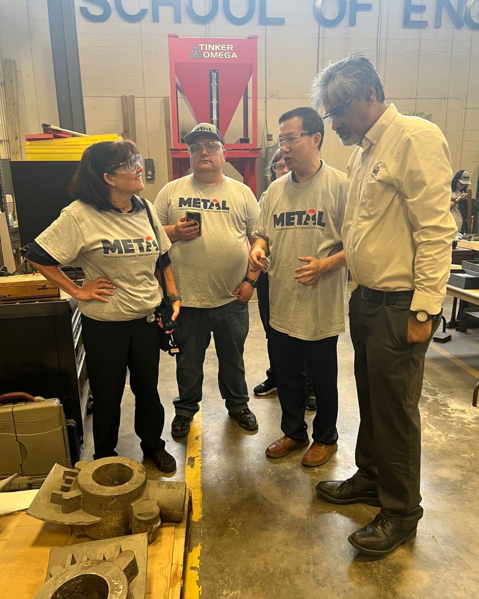 METALforAmerica's tweet image. Our team stopped by University of Alabama Birminghams’s foundry to see the first @UABNews METAL bootcamp in action! 🔧🔥

UAB is giving students hands-on training in casting, CAD, 3D printing, machining &amp;amp; more—building the future of manufacturing.

👉 brnw.ch/21wSXLT