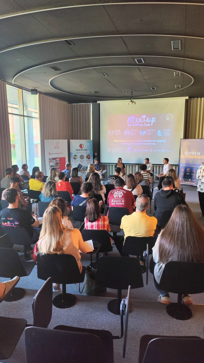 WordPress León tweet media