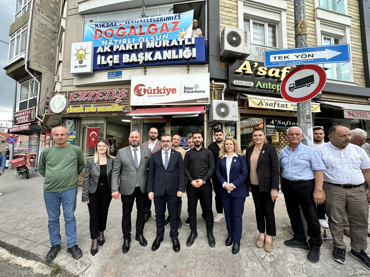 Muratlı İlçe Teşkilatımızda görev yapan dava ve yol arkadaşlarımızla, daraltılmış Danışma Meclisi programımızda bir araya geldik.

Türkiye Yüzyılı vizyonuyla Milletimizin desteğiyle, büyük ve güçlü Türkiye yolunda durmadan, yorulmadan çalışmaya devam ediyoruz. 

İlçe Başkanımız