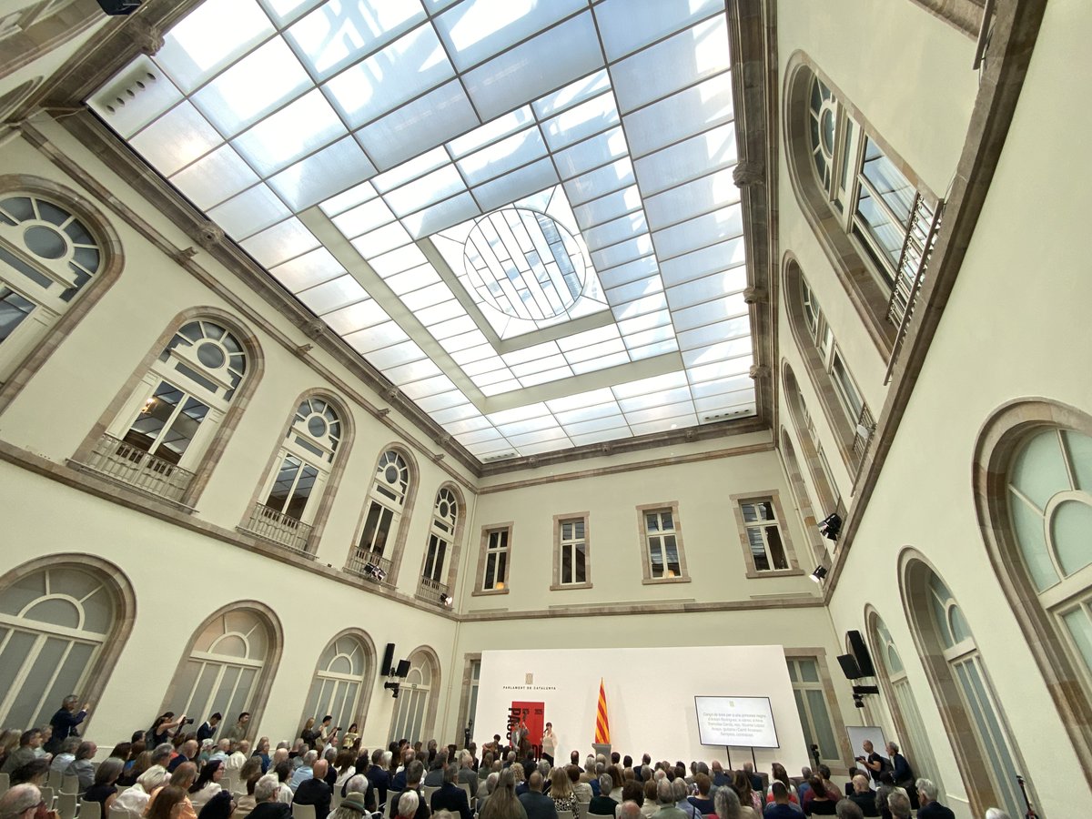 Comença l'acte institucional de l'#anyCandel al @Parlamentcat, convocat per la cambra catalana conjuntament amb <a href="/omnium/">Òmnium Cultural</a> <a href="/AteneuBCN/">Ateneu Barcelonès</a> i @FundCandel.

🔴 El podeu seguir en directe a canalparlament.cat.