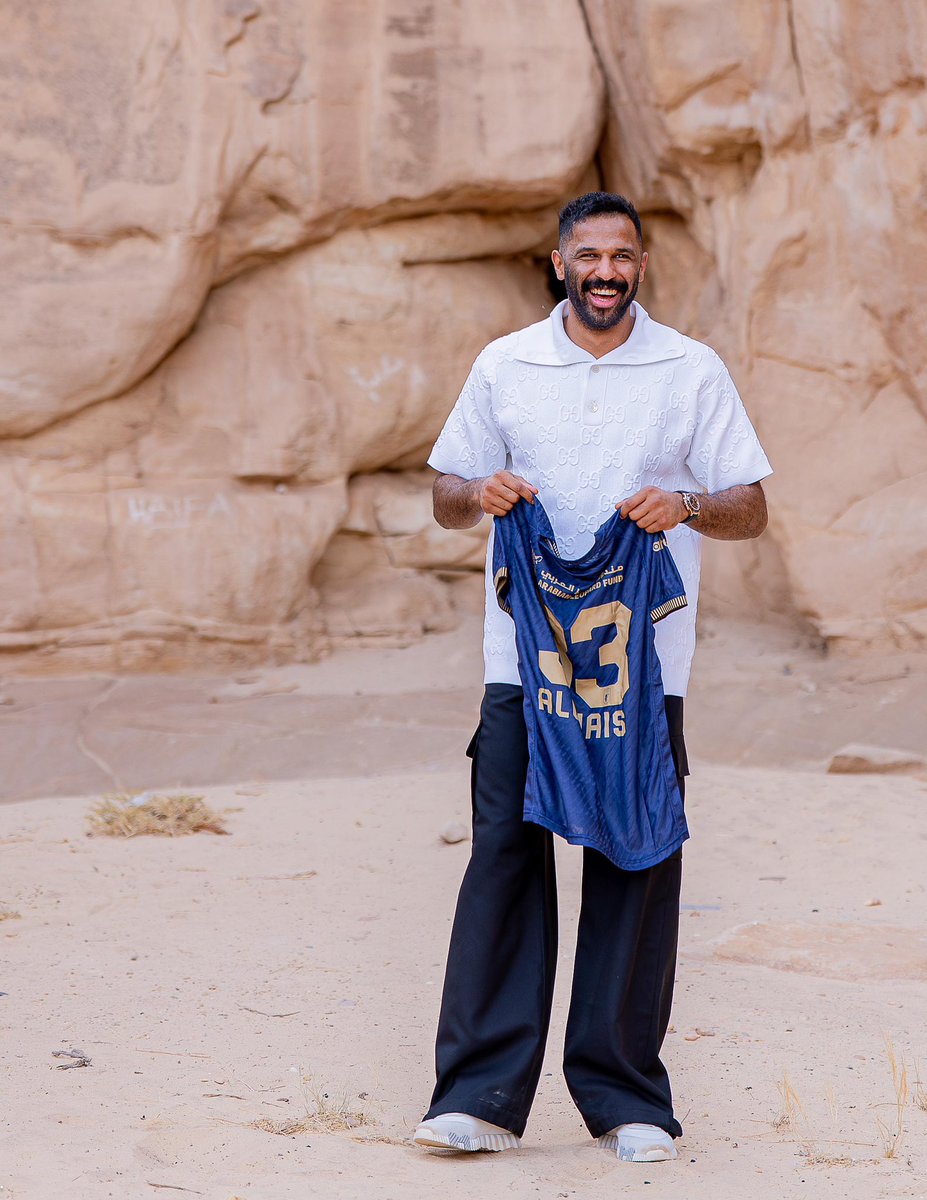 ابو لطيفة..
يـرقـى العز في العـلا 🦇

#العويس_في_العلا | #العلا