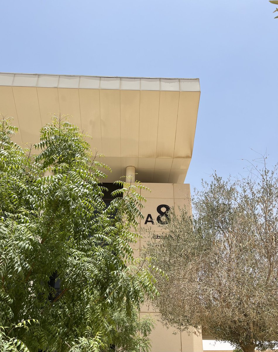 Fjsa33's tweet photo. خلصنا آخر إختبار في ثالث سنة جامعيه، ومابقى شي ونوصل للحلم إن شاء الله 🎓💪🏻
وممتنة لصحباتي اللي وجودهم يهوّن كل تعب 💛
@rraa4n @sara1press https://t.co/onekOOc6ii