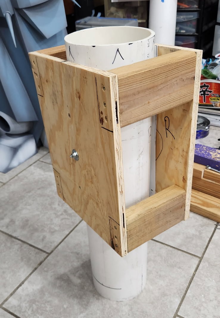 KingbotCustoms's tweet image. ๐ช๐ Unicron's upper-body assembly takes shape as I narrow-down dimensions. I started with oversized-panels & trimmed-down the edges in Paintshop to get a good-visual before making final-cuts today. Gotta be heavy-duty support to hold-up the arms & wings, no way around it. ๐ช๐ค