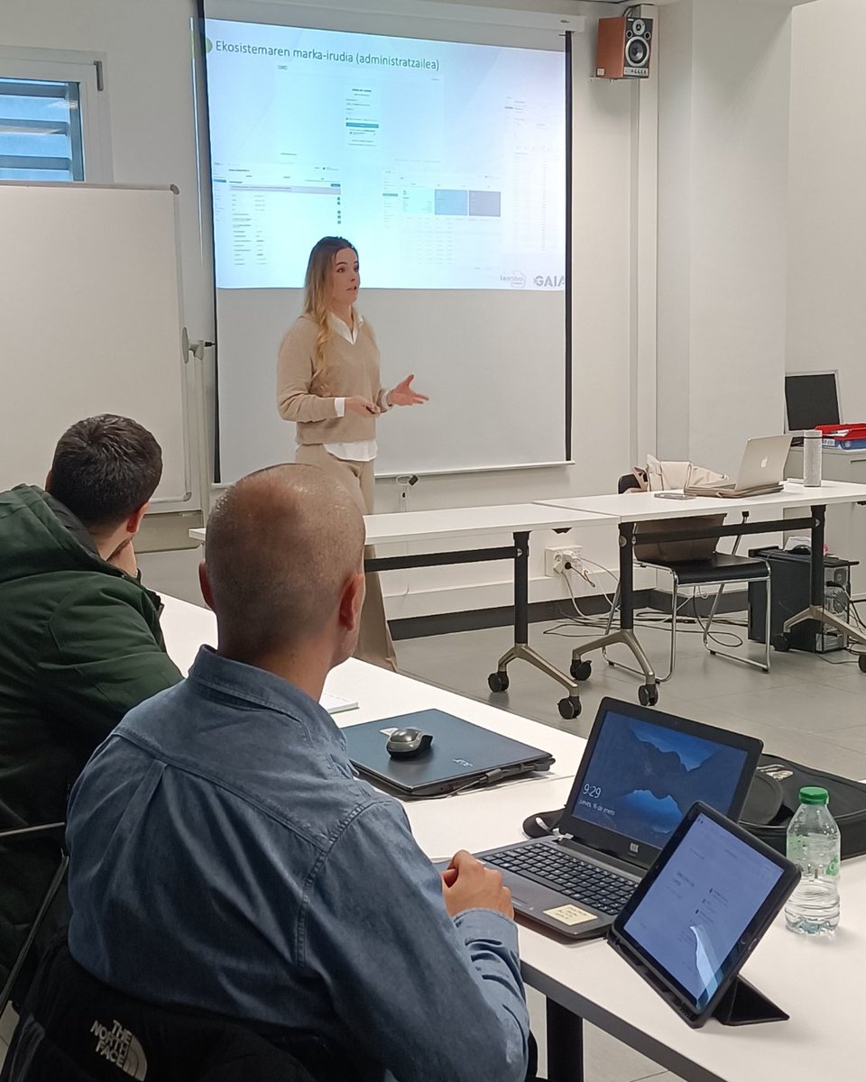 🚀Lea-Artibai eskualdeko eta Busturialdeako talentu digitala agerian gelditu da Euskadiko lehen HACKATHOIAn!

Zorionak 🥈 Markina-Xemeingo Berakruz Ikastola eta 🥉 Bermeo BHI eta 🥉 Gernikako San Fidel Ikastola!

🔗leartibaifundazioa.eus/2025/05/progra…

#TALENTATU #KooperatibenMahaiaElkartea