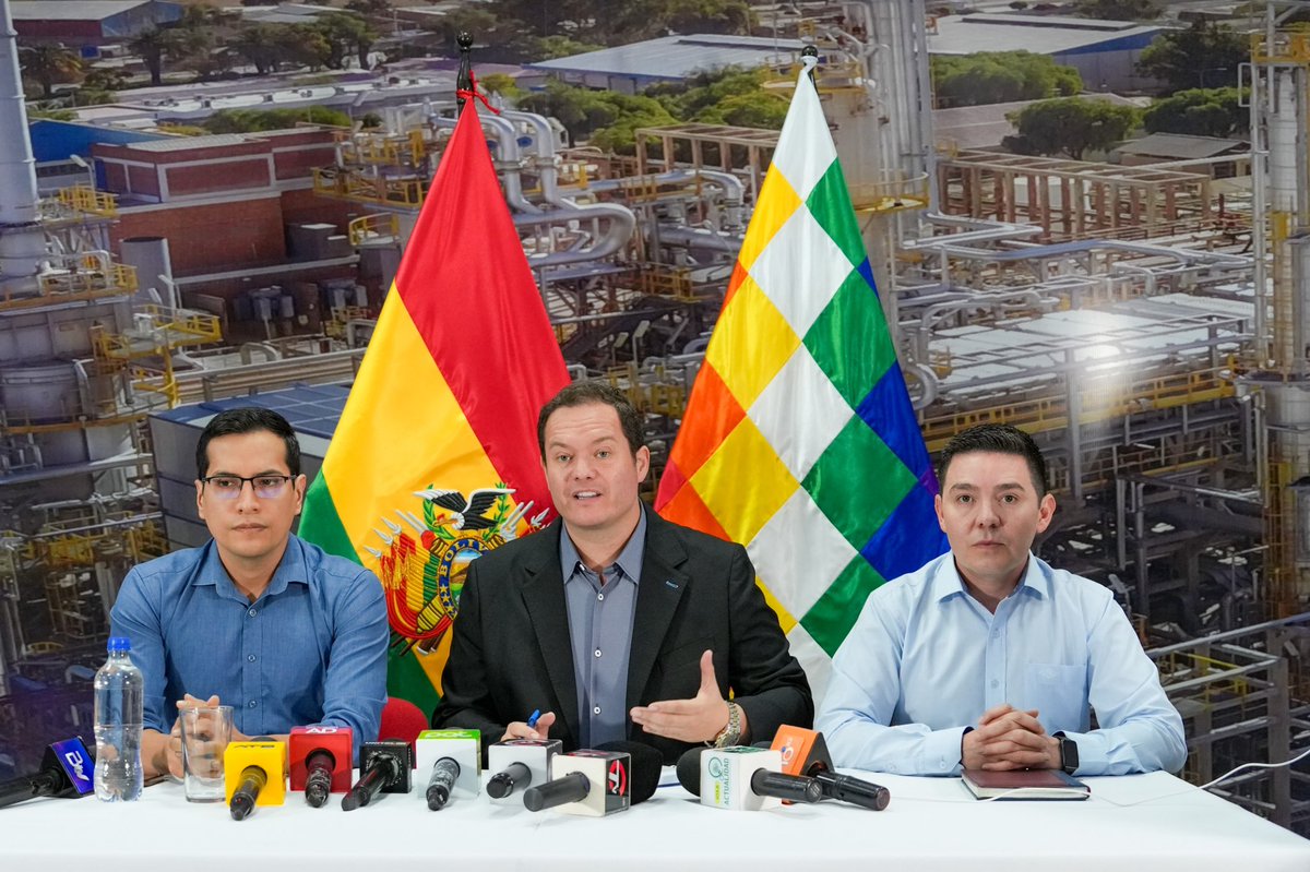 Armin Dorgathen Tapia: Estamos regularizando al 100%, estamos despachando producto y las filas van a ir disminuyendo paulatinamente.

facebook.com/share/v/16UvCE…

#YPFB #SomosEnergía
#AbastecimientoSeguro