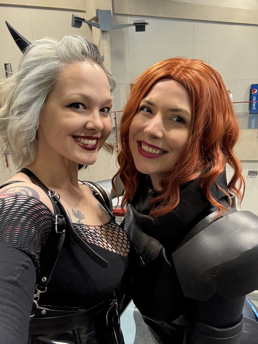 THIS QUEEN! 
I won’t ever go a con without making sure I find you! 🥹 You’re such a breath of fresh air, and discovering that you have the voice of an angel this year was just a HIGHLIGHT of Dreamhack Dallas. 
I adore the hell out of you, and miss you so much already 😭😭😭