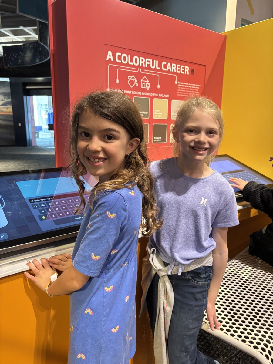 Third graders ending the year with an interactive and amazing Science Center field trip! 🚌