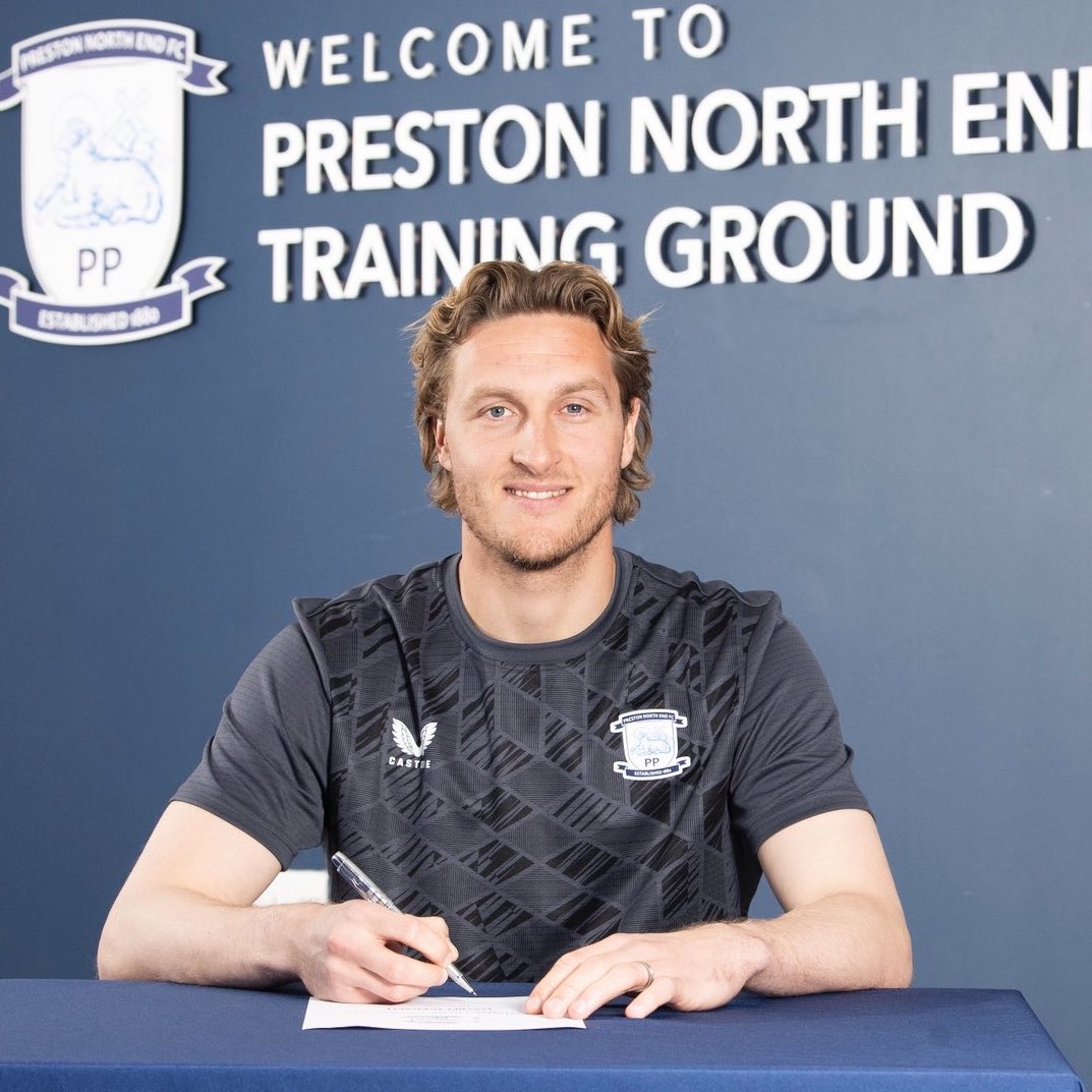 The Butter Pie Podcast (@thebutterpiepod) on Twitter photo Four year deal ✅
Beautiful man ✅
Beautiful hair ✅
Danish 🇩🇰
The classic contract snap from <a href="/SnapperIan/">Ian Robinson</a> ✅
Welcome home, Daniel Iversen 🤍
#pnefc Four year deal ✅
Beautiful man ✅
Beautiful hair ✅
Danish 🇩🇰
The classic contract snap from <a href="/SnapperIan/">Ian Robinson</a> ✅
Welcome home, Daniel Iversen 🤍
#pnefc