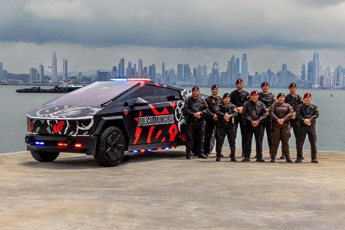 Panama City becomes the first city in Latin America with a Cybertruck Police Vehicle in their fleet. 

This photo was sent to me personally by the Mayor of Panama City <a href="/Mayer/">Mayer Mizrachi</a>, who is also a Cybertruck owner himself.