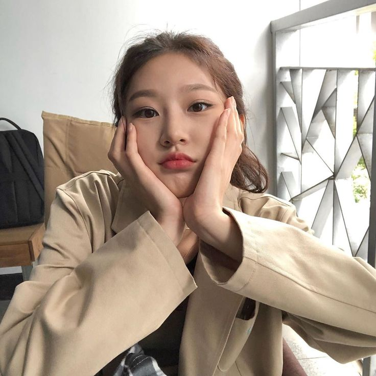 meisruby666's tweet image. Humans make mistakes. What matters is empathy, not perfection. Kim Sae Ron was clearly struggling.Yet male celebs with far worse actions still thrive. The double standards women face in SK are sickening. #JusticeForKimSaeRon