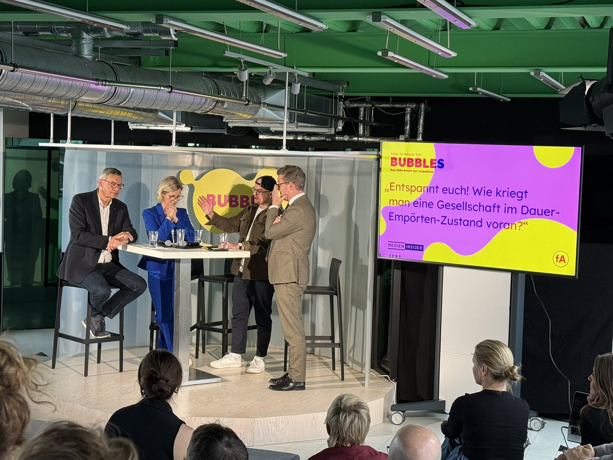 Matthias Bannert (@mattbannert) on Twitter photo Bubbles von <a href="/fischerAppelt/">fischerAppelt</a> und <a href="/medieninsider/">Medieninsider</a> zur #rp25 mit <a href="/AchimStauss/">Achim Stauß</a> <a href="/nicolediekmann/">Nicole Diekmann</a> <a href="/marvin_schade/">Marvin Schade</a> und <a href="/warrings/">Hero Warrings</a> Bubbles von <a href="/fischerAppelt/">fischerAppelt</a> und <a href="/medieninsider/">Medieninsider</a> zur #rp25 mit <a href="/AchimStauss/">Achim Stauß</a> <a href="/nicolediekmann/">Nicole Diekmann</a> <a href="/marvin_schade/">Marvin Schade</a> und <a href="/warrings/">Hero Warrings</a>