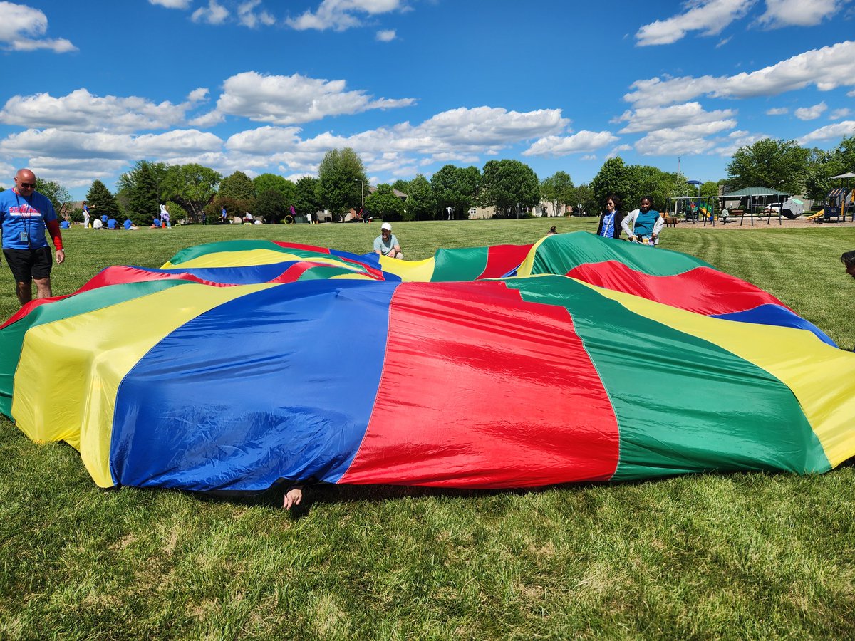 Kendall Elementary (@kendallpatriots) on Twitter photo Friday was such a lovely weather day for an end-of-year FIELD DAY! Our <a href="/KendallPatriots/">Kendall Elementary</a> had a blast in the activities, celebrating a wonderful school year! Thank you to Mr. Popovich, our fabulous PTA, and all of the volunteers who made it so great! Friday was such a lovely weather day for an end-of-year FIELD DAY! Our <a href="/KendallPatriots/">Kendall Elementary</a> had a blast in the activities, celebrating a wonderful school year! Thank you to Mr. Popovich, our fabulous PTA, and all of the volunteers who made it so great!