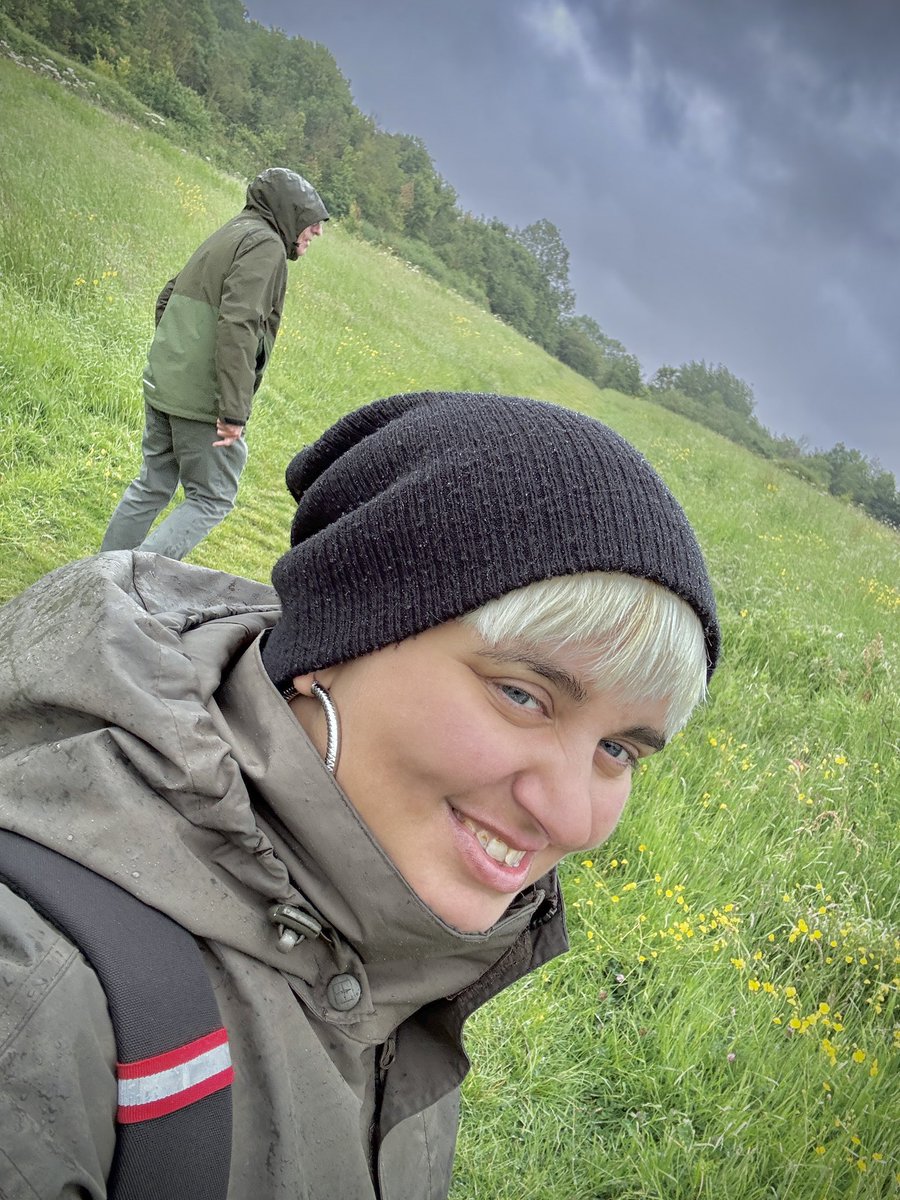 VictoriaBadwolf's tweet image. My dad and I went to Ealing Beaver Project and Horsenden Hill park today. It rained raining so much but, that didn’t dampen my enjoyment. It made me happy! 😁 #greenford #Perivale #wildlife