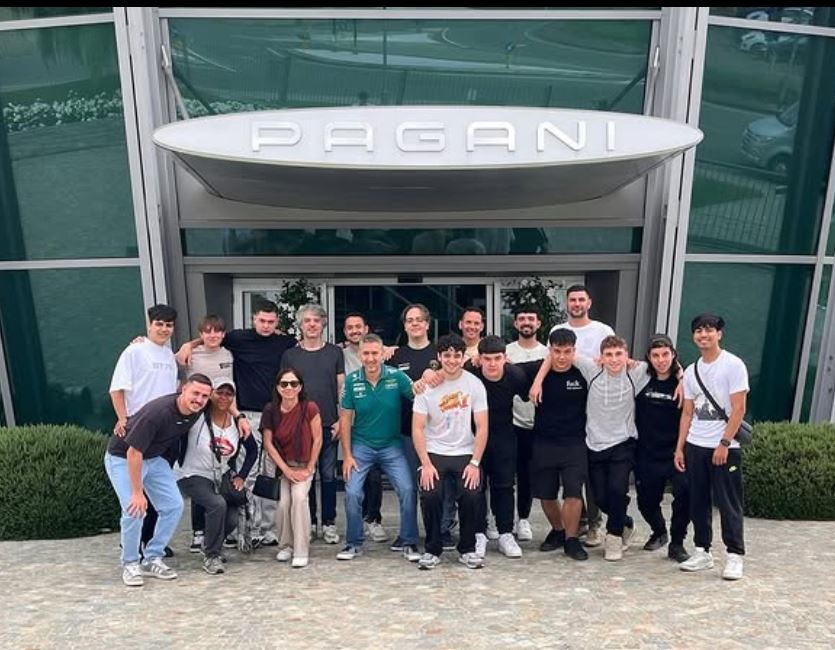 cipfpfaitanar's tweet photo. Alumnado y profesorado de las familias profesionales de Transporte, Mantenimiento y Electricidad realizaron la semana pasada una estancia técnico-formativa en Italia 🇮🇹 donde visitaron varias fábricas y museos del Motor Valley en la región de Emilia Romagna como @Zonda_Zippa https://t.co/rbDXVxdOGZ