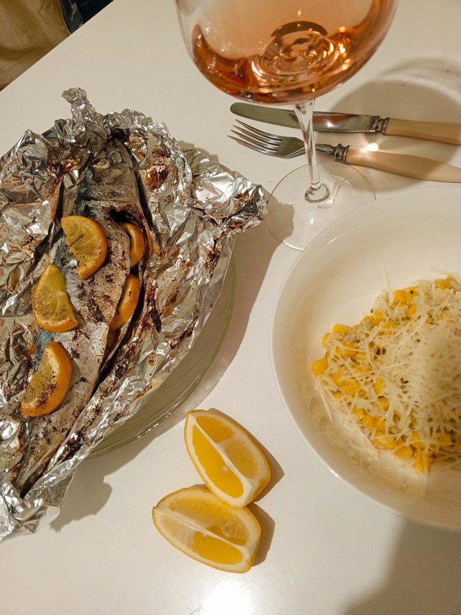 В воздухе витал страшный дух праздника