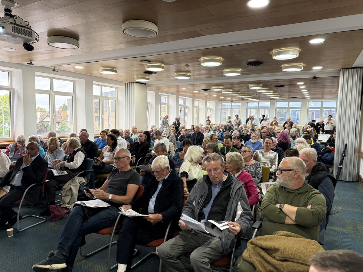 James Courtenay (@jamescourtenay) on Twitter photo A strong turnout for the Chalkwell Ramp public meeting. <a href="/SouthendCityC/">Southend-on-Sea City Council</a> must get emergency access sorted ASAP and then a permanent replacement constructed. Visitors to Southend will be affected this summer, but residents are affected every day, unable to get to the station. A strong turnout for the Chalkwell Ramp public meeting. <a href="/SouthendCityC/">Southend-on-Sea City Council</a> must get emergency access sorted ASAP and then a permanent replacement constructed. Visitors to Southend will be affected this summer, but residents are affected every day, unable to get to the station.