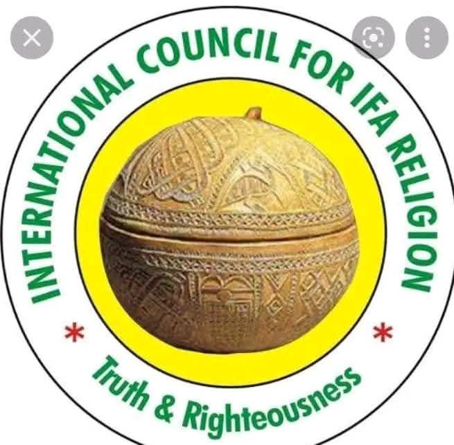 animolenikun's tweet image. BREAKING: Ooni of Ife Makes Historic Gift

The Ooni of Ife has gifted 3 acres of land to the International Council for Ifa Religion, ICIR, for the construction of the largest World Ifa Temple in Ile-Ife. 

Located at the Stadium area, Route 7, Ile-Ife, Osun state, this monumental…