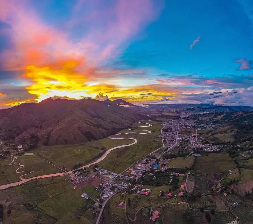 Río Penderisto.  Urrao, Antioquia.  "Es la firma de Dios" (manuscrito hispano del siglo XVI)