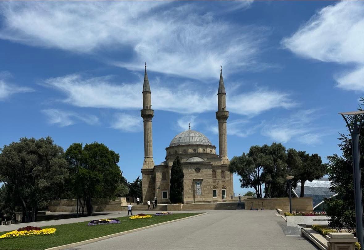 GENEL BAŞKANIMIZ YILMAZ AZERBAYCAN’DA ZİYARETLERDE BULUNDU.

￼Genel Başkanımız Ömer Yılmaz Azerbaycan’da Ali Çınar hocanın  kabrini ziyaret etti. 

Hocamıza Cenab-ı Allah’tan rahmet dileriz. Mekanı Cennet Olsun.