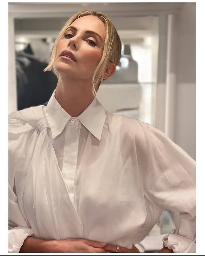 Charlize26262 tweet picture