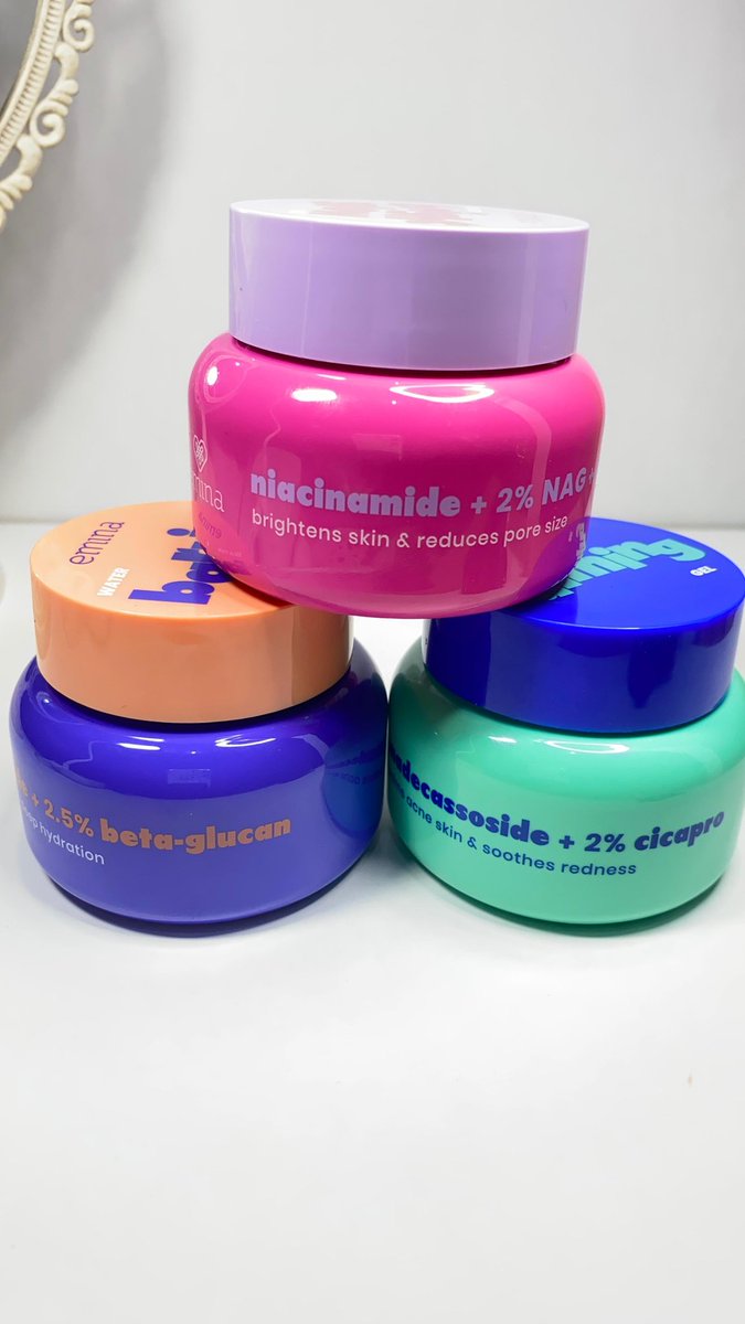secondwithyu's tweet photo. gapernah punya pikiran bisa dikirimin produk dr brand2, cuma mimpi aja sih tp trnyata bisa yaa makasih Tuhan😭🙏🏻 https://t.co/p2Vhp6RiIU