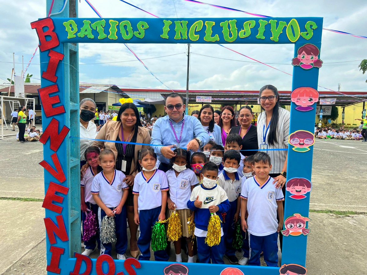 EducacionZ5_Ec's tweet photo. En la Unidad Educativa Eugenio Espejo, en Milagro, se inauguró un Patio Inclusivo, dirigido a todos los estudiantes para que puedan jugar, aprender y crecer juntos.👧🏽👦🏿
En estos espacios se fortalecen las habilidades sociales y se fomenta la empatía y respeto. ♿
#ElNuevoEcuador https://t.co/m4edVjk5ow