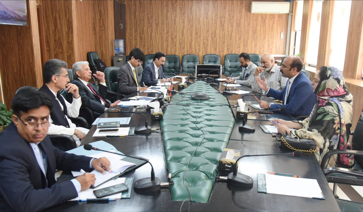 The delegation of PBF led by CO <a href="/IamAhmadJawad/">🇵🇰| Ch. Ahmad Jawad</a> called upon Federal Minister Food Security <a href="/RTanveerPMLN/">Rana Tanveer Hussain</a> at MNSFR. Issues were discussed to facilitate local #cotton and #agriculture sector for the coming budget.