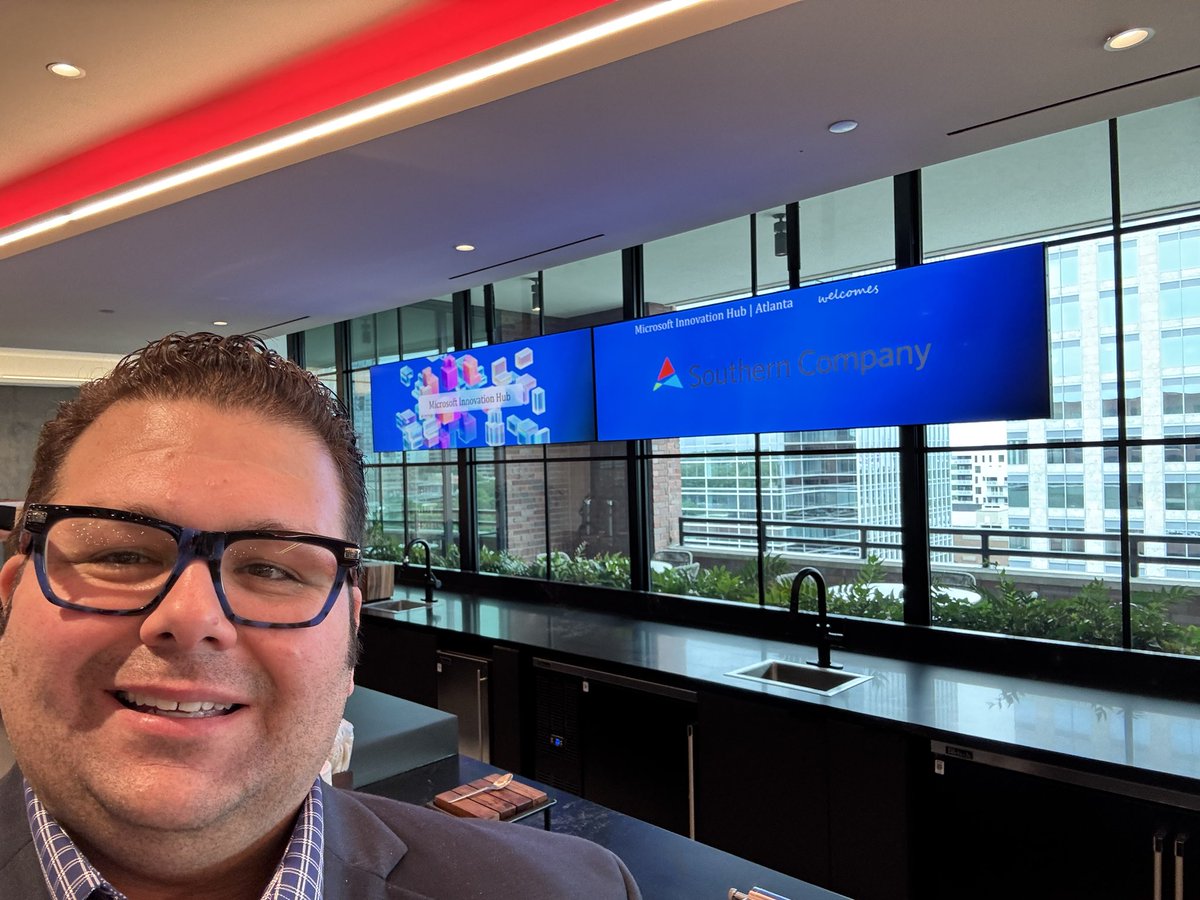 DaveNickens's tweet photo. Visiting Microsoft Innovation Hub Atlanta today with the Southern Company TO AI CoE Team! https://t.co/E01oHnDlAE