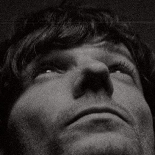 hi guys! This is a safe place, I will only share Louis gifs here. My acc is new so I need support. Don't forget to love Louis, take care of yourself and follow me!