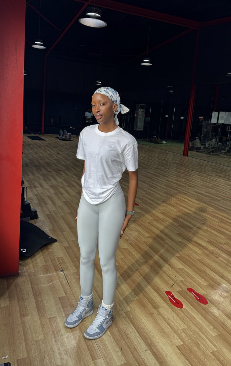 Folake tweet media