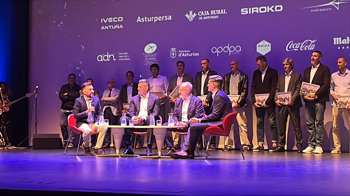 Moncho López y Luis Scola recuerdan en estos momentos lo que fue vivir en Gijón y Asturias un ascenso como el del año 1999