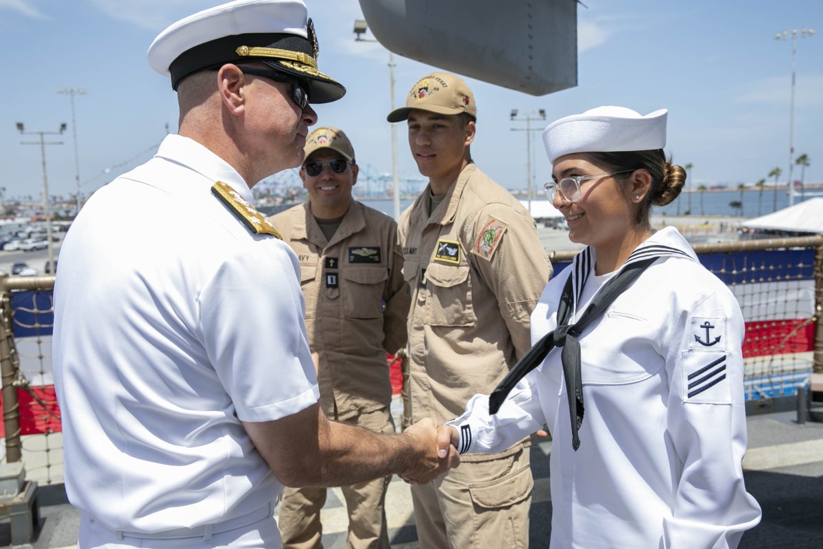 SurfaceWarriors's tweet photo. โโ๏ธ SWOBOSS Visits @LAFleetWeek to Celebrate Navy 250 and Sailor Achievements ๐ค๐บ๐ธ
#AmericasNavy250 | #LAFleetWeek https://t.co/UgS3Dz7AWb