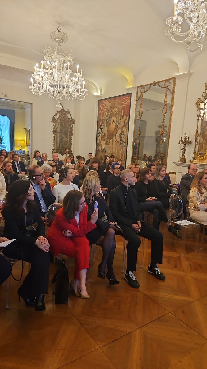Italy in UK (@italyinuk) on Twitter photo Tech meets style at <a href="/ItalyinUK/">Italy in UK</a> 🇮🇹 for the 8th episode of "Italian Threads: Conversations on Fashion", hosted by the Ambassador <a href="/InigoLND/">InigoLambertini</a>.
<a href="/marniofficial/">MARNI</a> CEO Stefano Rosso in conversation 🎙️ with <a href="/MSilviaSacchi/">Maria Silvia Sacchi</a> <a href="/TPF_theplatform/">Theplatform</a> to explore how innovation is reshaping fashion Tech meets style at <a href="/ItalyinUK/">Italy in UK</a> 🇮🇹 for the 8th episode of "Italian Threads: Conversations on Fashion", hosted by the Ambassador <a href="/InigoLND/">InigoLambertini</a>.
<a href="/marniofficial/">MARNI</a> CEO Stefano Rosso in conversation 🎙️ with <a href="/MSilviaSacchi/">Maria Silvia Sacchi</a> <a href="/TPF_theplatform/">Theplatform</a> to explore how innovation is reshaping fashion
