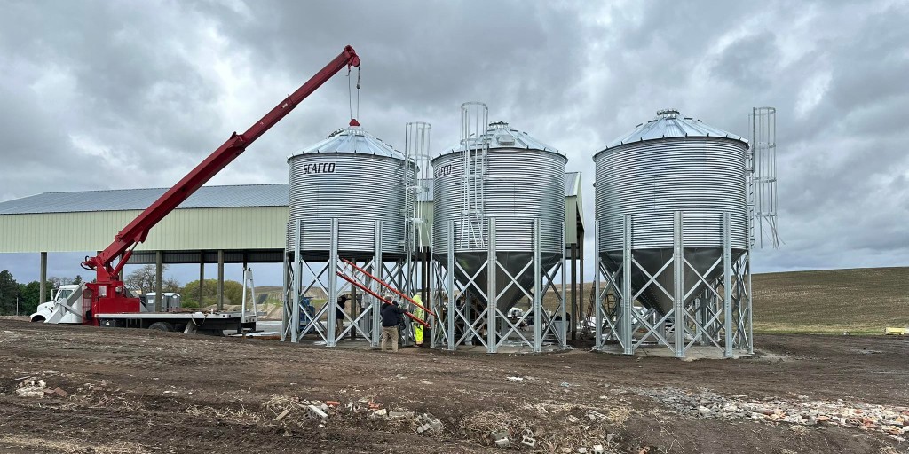 Authorized <a href="/SCAFCOGrain/">SCAFCO Grain LLC</a> dealer <a href="/TandSSales/">T & S Sales</a> may have been dealing with some rainy conditions but these 1503 hopper bottom bins are looking good! Their customer is about to be making some great local feed. 

#scafcograin #grainstorage #feedstorage
