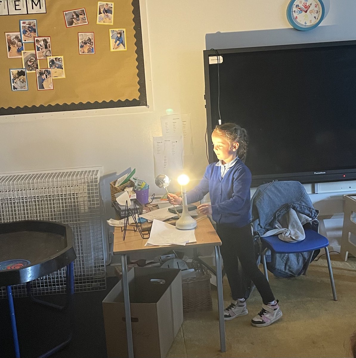 AddiewellPS's tweet image. Primary 1 were excited to learn about the phases of the moon today.  Their favourite phase is a full moon! 🌓🌕🌒